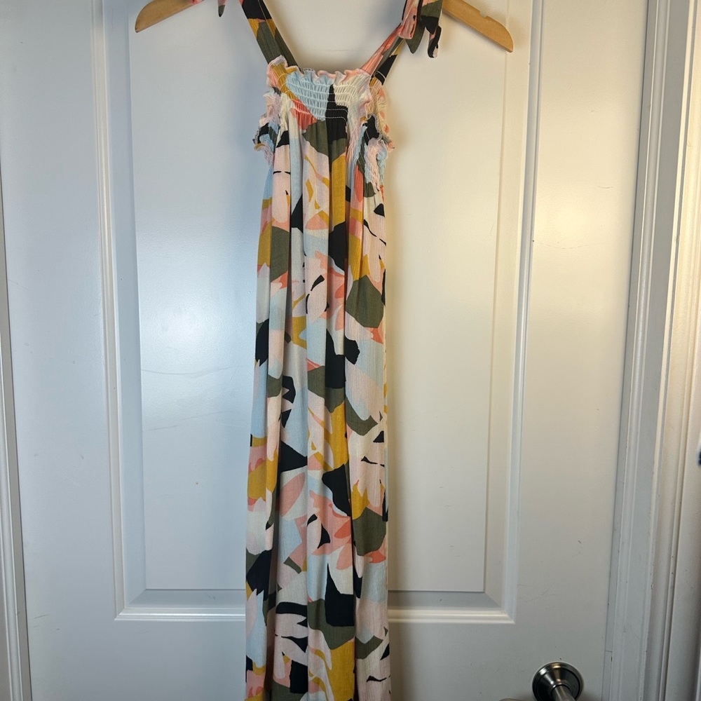 Billabong Multicolor Patterned Dress - Perfect for Spring Break dinners - Picture 4 of 5
